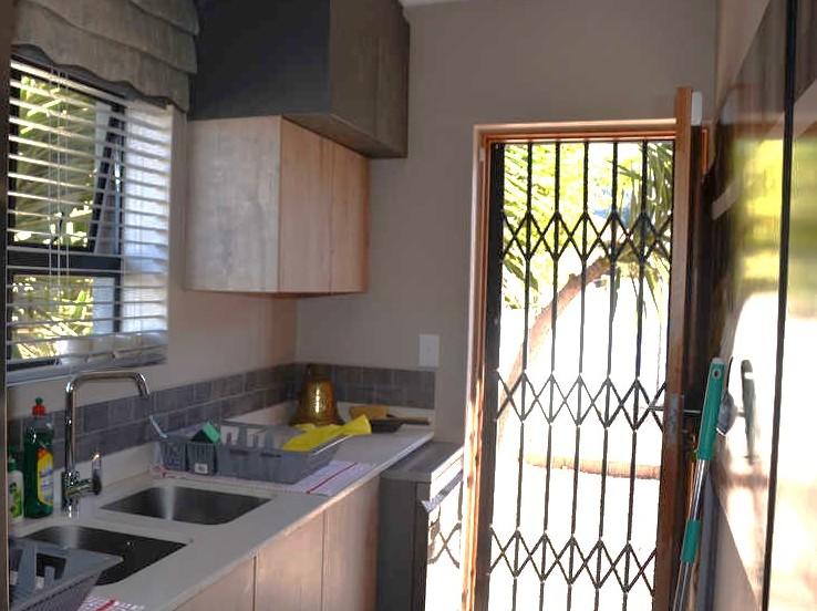 5 Bedroom Property for Sale in Island View Western Cape
